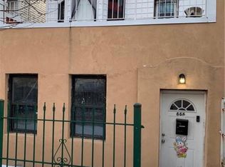 670 Oakland Pl, Bronx, NY 10457