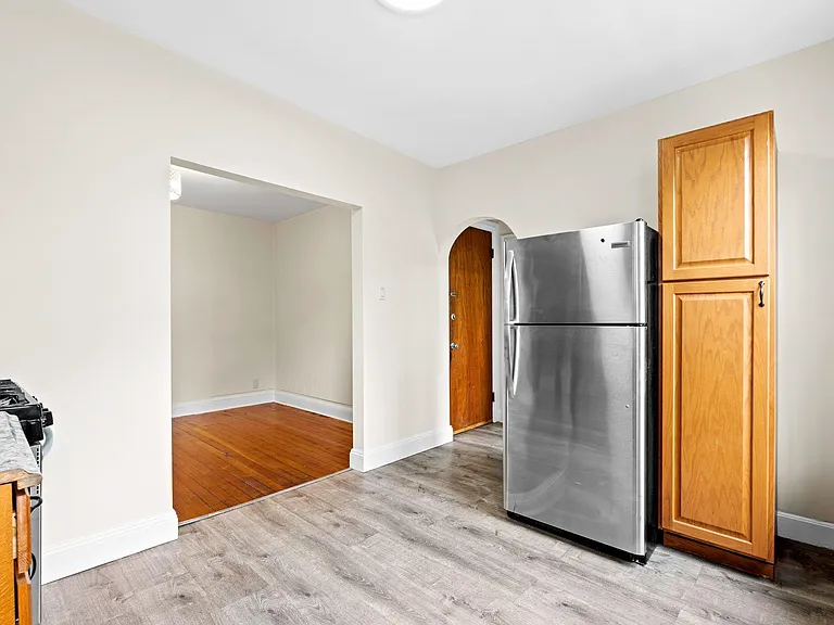 294 Clerk St #1 — Photo 6