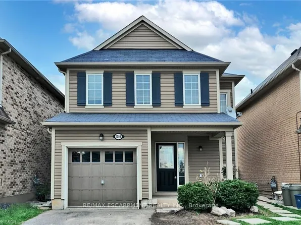 1005 Farmstead Dr, Milton, ON L9T 8G2