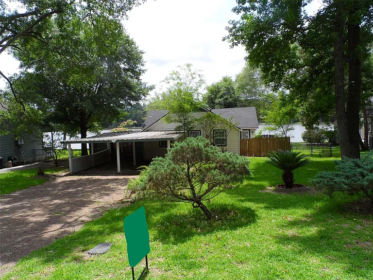 13545 Northshore Loop — Photo 3