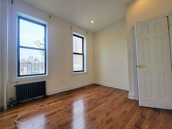 4th image of 488 E 74th St #3Z