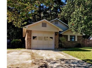 2328 Spindletree Dr, Fayetteville, NC 28304
