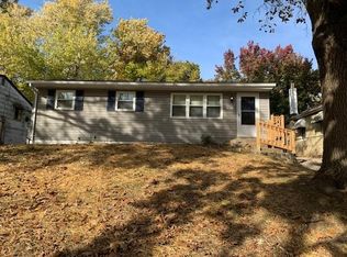 7477 Halpin Dr, Saint Louis, MO 63135