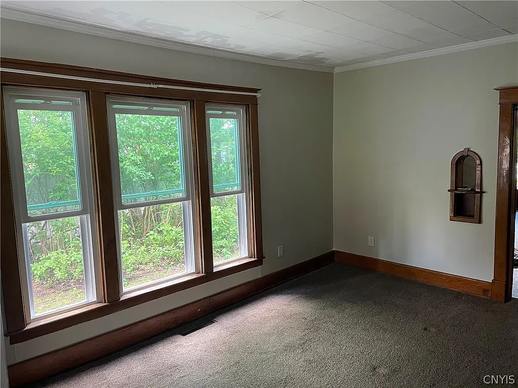 2 bed, 1.0 bath, 875 sqft, $1,300 — Photo 3