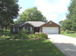 35 N Larand Dr, Holts Summit, MO 65043