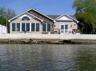 60 Beach Rd, Stony Point, NY 10980