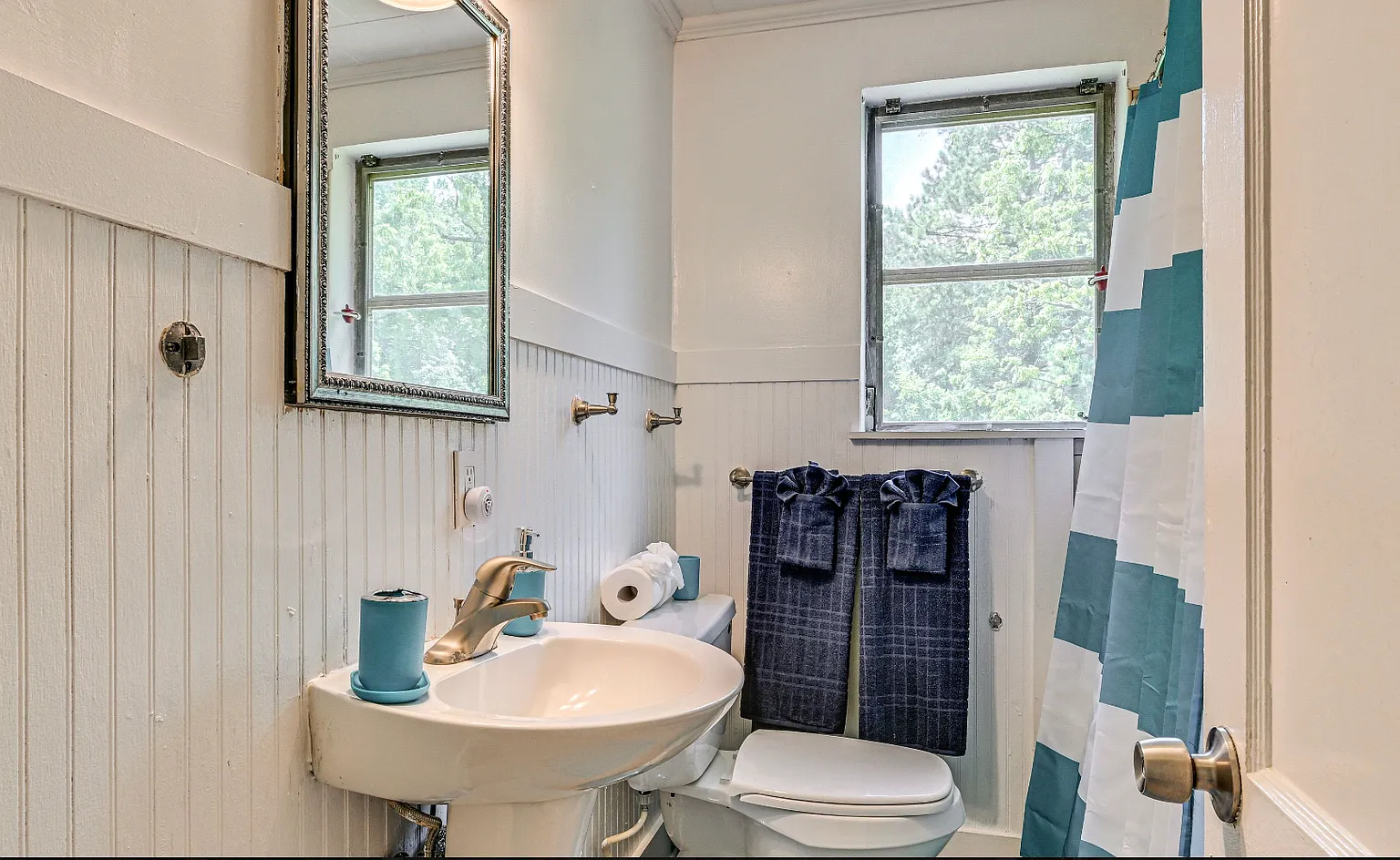 Room in 4 Bedroom Home at Austin Dr — Photo 2