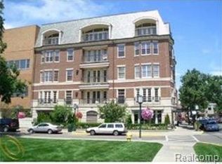 180 Pierce St UNIT 4, Birmingham, MI 48009