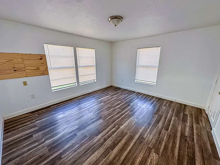 2555 Pierce St — Photo 26