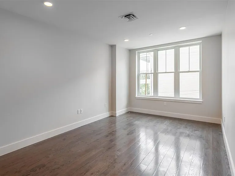 430 McGrath Hwy — Photo 9