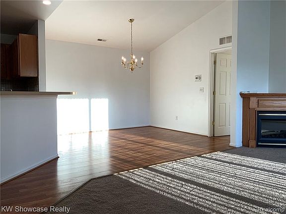 3rd image of 8208 Chesapeake Cir #1