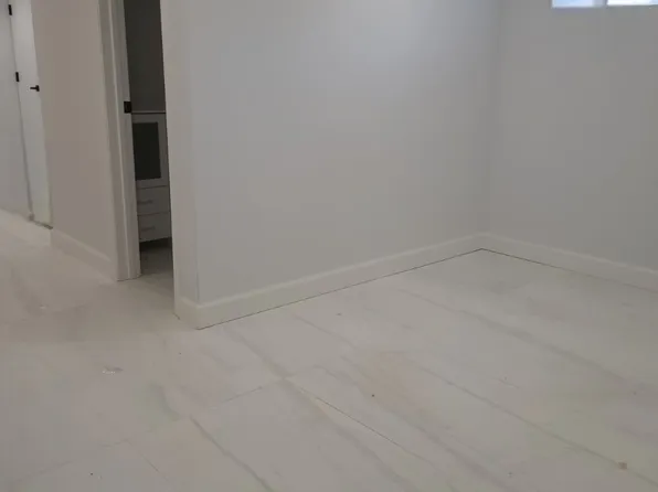 5502 Avenue L image 6 of 20