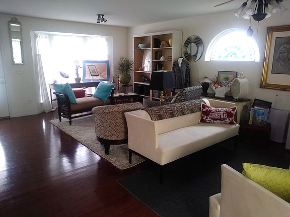 Large L room w-furniture