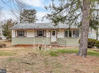 410 Magnolia Rd, Mount Laurel, NJ 08054