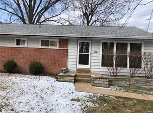 9401 Pardee Rd, Saint Louis, MO 63123