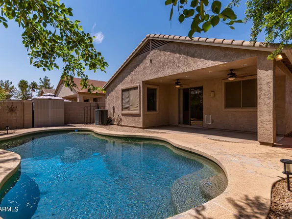 825 S NIELSON Court, Gilbert, AZ 85296