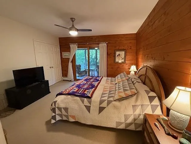 38 Pine Grove Rd — Photo 8