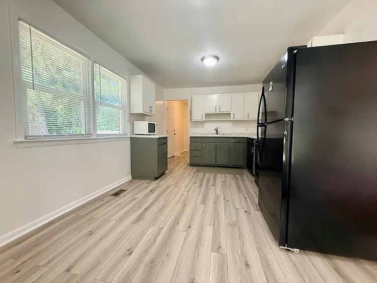 815 McNeil St — Photo 11