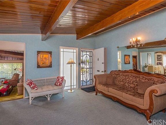 3rd image of 8428 Mammoth Ave