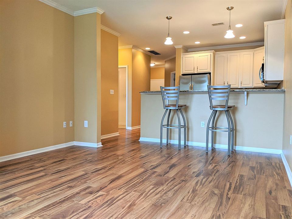 1st image of 3872 S Lake Dr Unit 102
