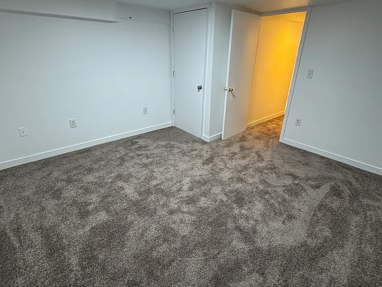 827 Meadow Rd — Photo 11