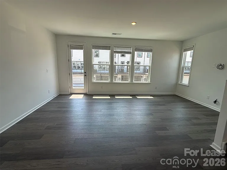 2143 Hawksworth Ln — Photo 31