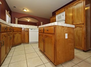 1647 Stinson Dr, Lemoore, CA 93245