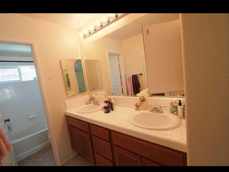 818 Almond Rd — Photo 10