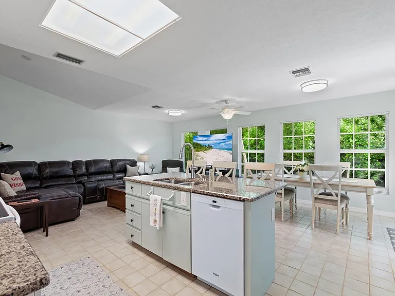 765 Date Palm Rd — Photo 9