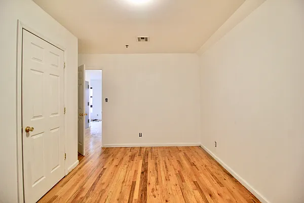 Rented by Hagstrom Management Inc | media 17