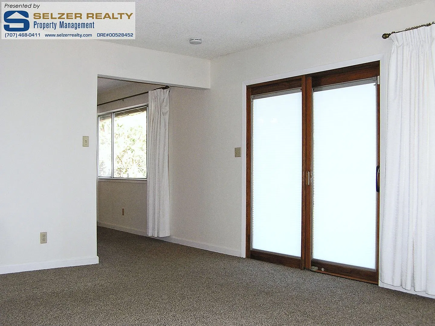 Roomy 3 bd. home in the west hills, yet just minutes from downtown! — Photo 4