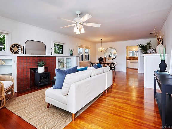 4th image of 4572 Date Ave