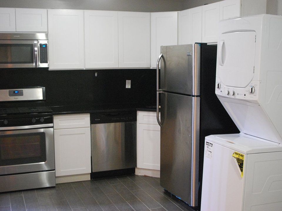 1st image of 79 Saint Nicholas Pl APT 3C