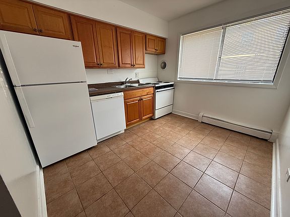 4th image of 1509 W Farwell Ave APT 2D