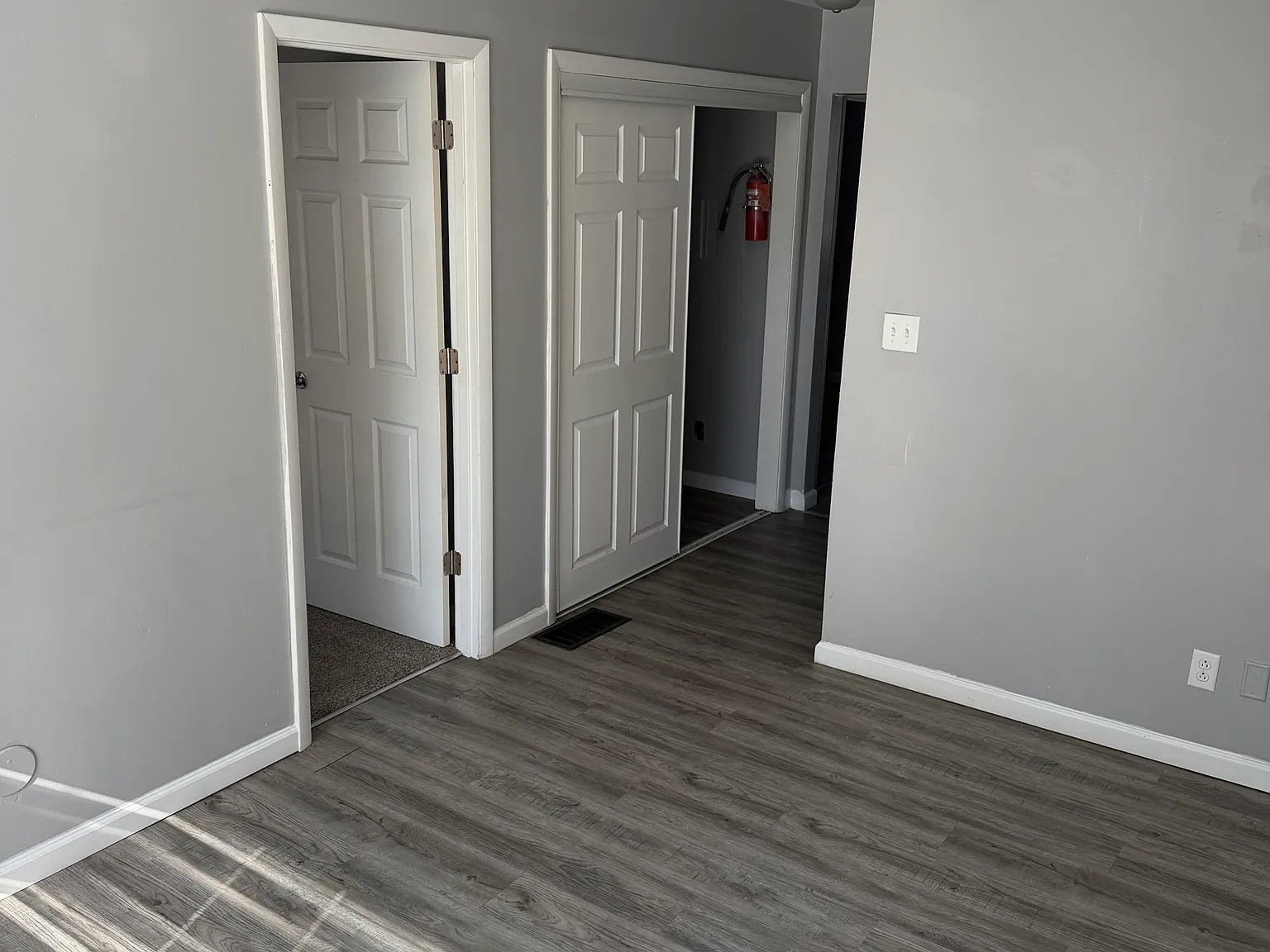 2 bed, 700 sqft, $1,000 — Photo 3