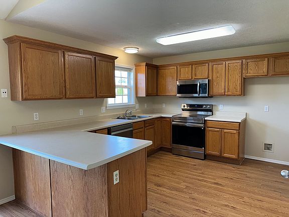 2nd image of 505 Cedar Lane