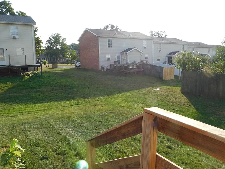 230 Waterford Ln — Photo 15