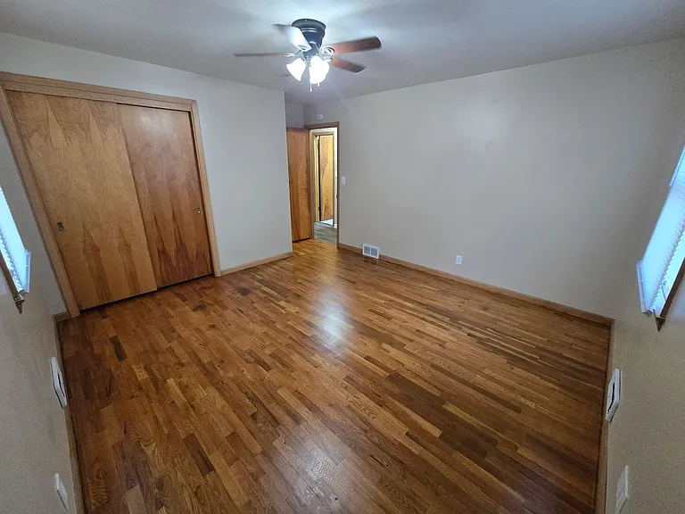 322 Webster St — Photo 34