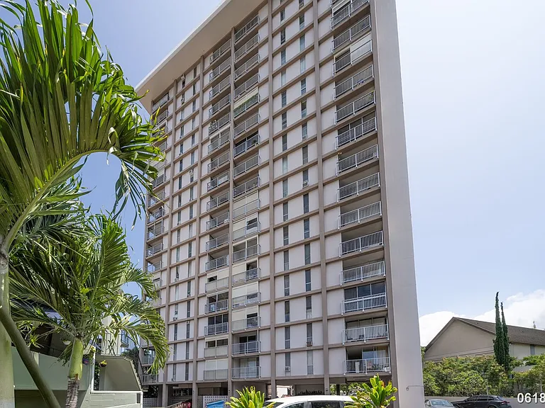1617 Keeaumoku St #1005 — Photo 1