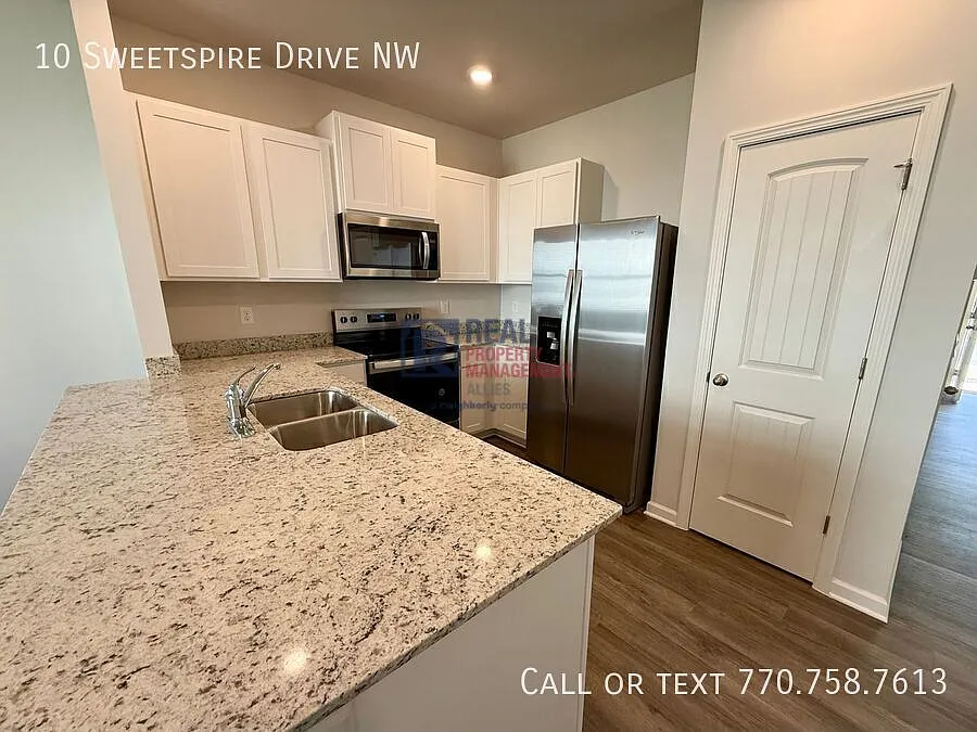 New Construction Townhome - $500 off one month's rent! — Photo 4