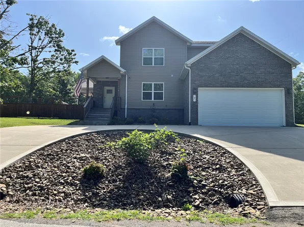 7 N Cheshnut Dr, Bella Vista, AR 72714