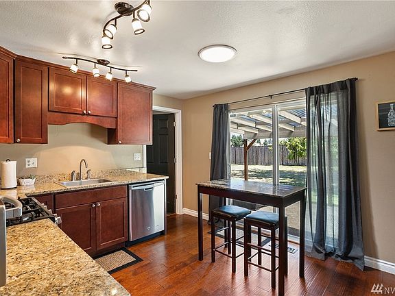 2nd image of 608 Lana Lee Ct SE