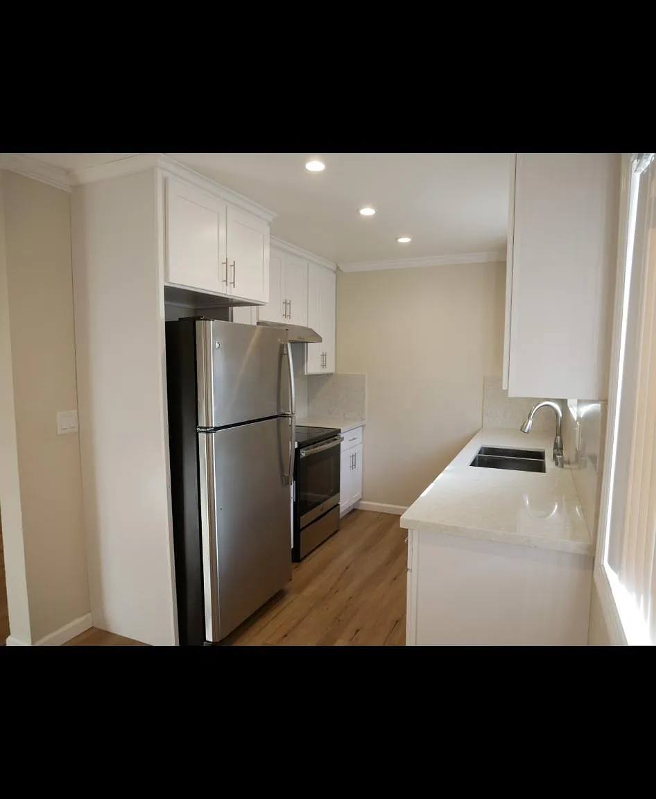 2 bed, 800 sqft, $2,800 — Photo 2