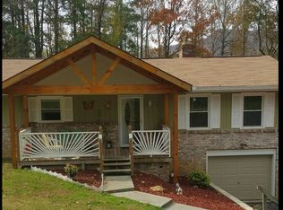 230 Dogwood Acres Rd, Hampton, TN 37658