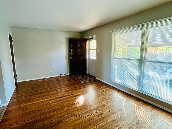 4th image of 5625 N Magnolia Ave