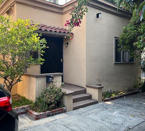3rd image of 1629 N Kingsley Dr #1629