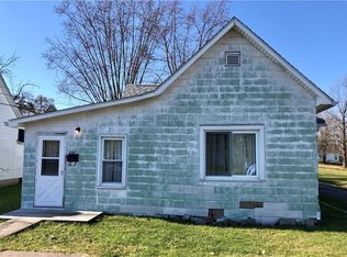 342 Maple St, Hope, IN 47246