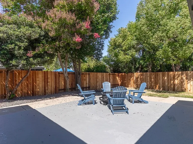 7734 Cotswald Way — Photo 13