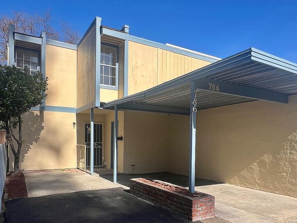 1st image of 786 Simpson Pl