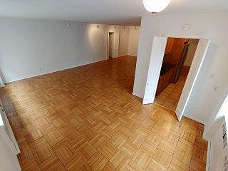 3rd image of 150 E 77th St APT 3F